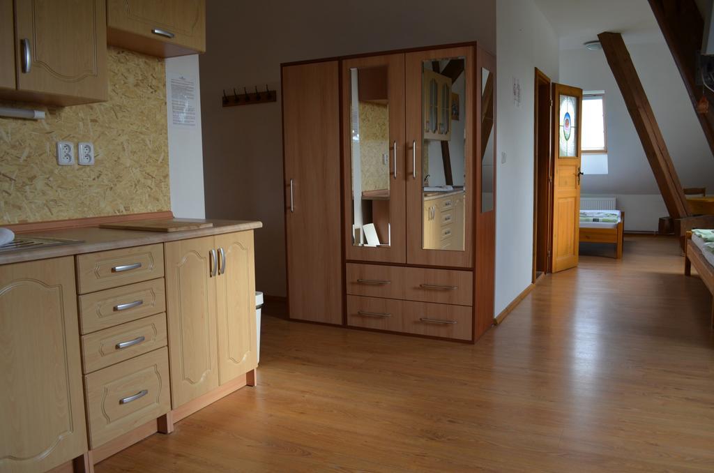 Hotel Famozclub Bakov nad Jizerou Habitación foto