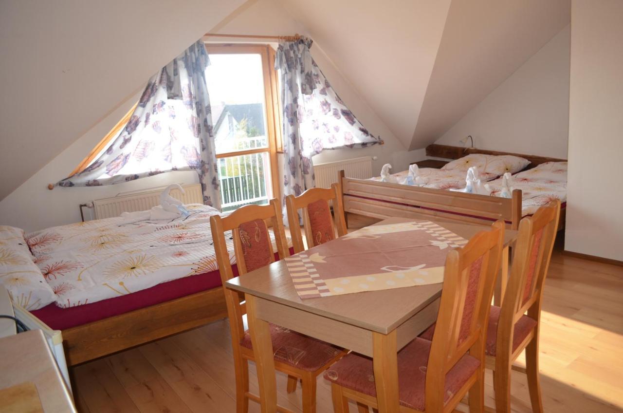 Hotel Famozclub Bakov nad Jizerou Habitación foto