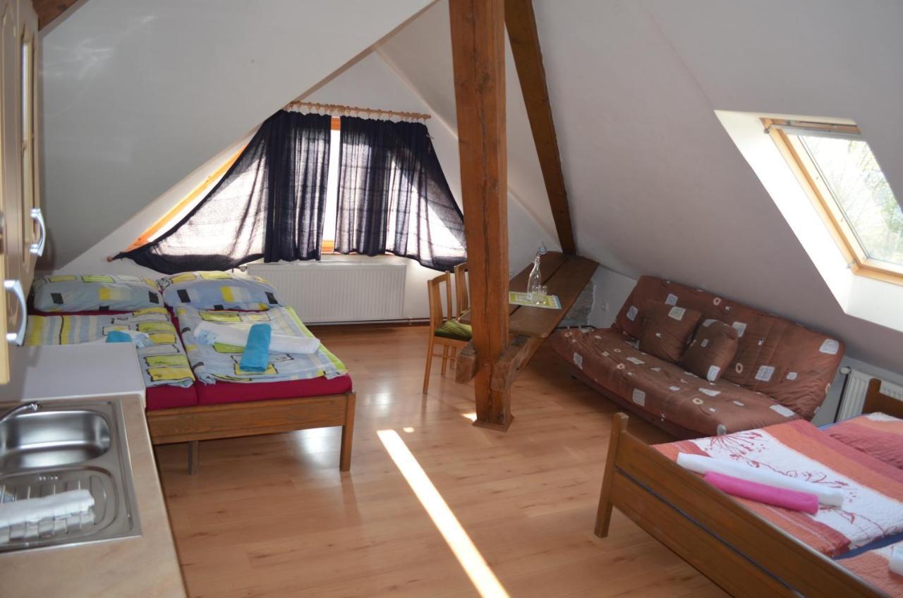 Hotel Famozclub Bakov nad Jizerou Habitación foto