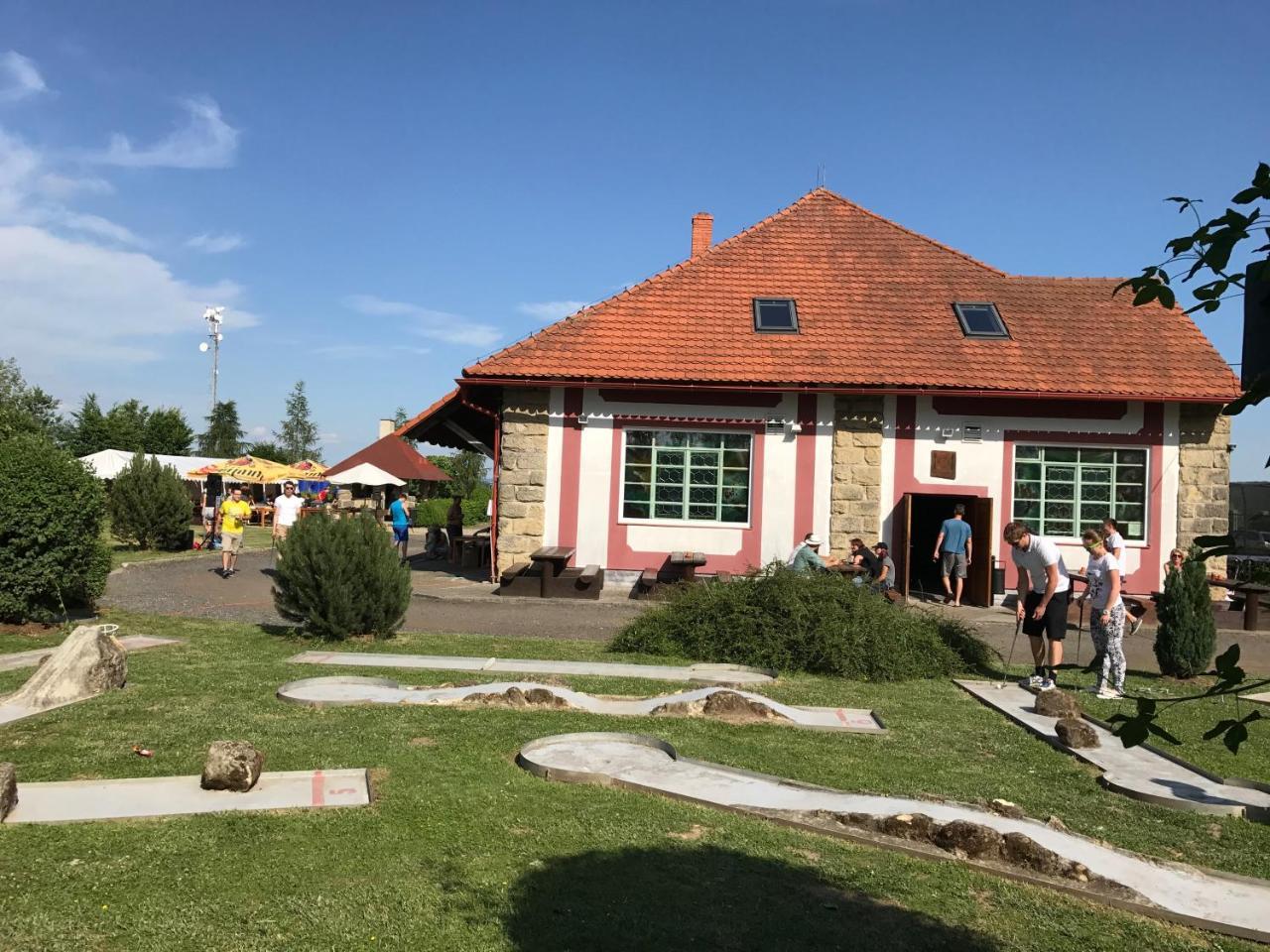 Hotel Famozclub Bakov nad Jizerou Exterior foto